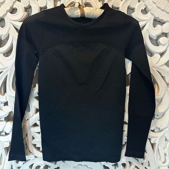 Fabletics Musetta Seamless Long-Sleeve Top - Picture 4 of 11